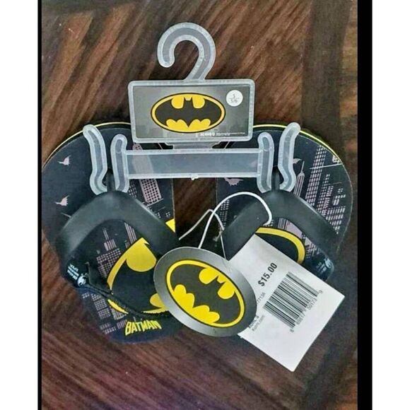 NWT DC COMICS BATMAN UNISEX FLIP FLOP SANDALS - Picture 2 of 4
